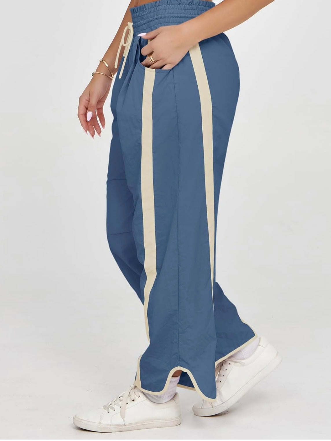 Blue cargo patched pockets joggers