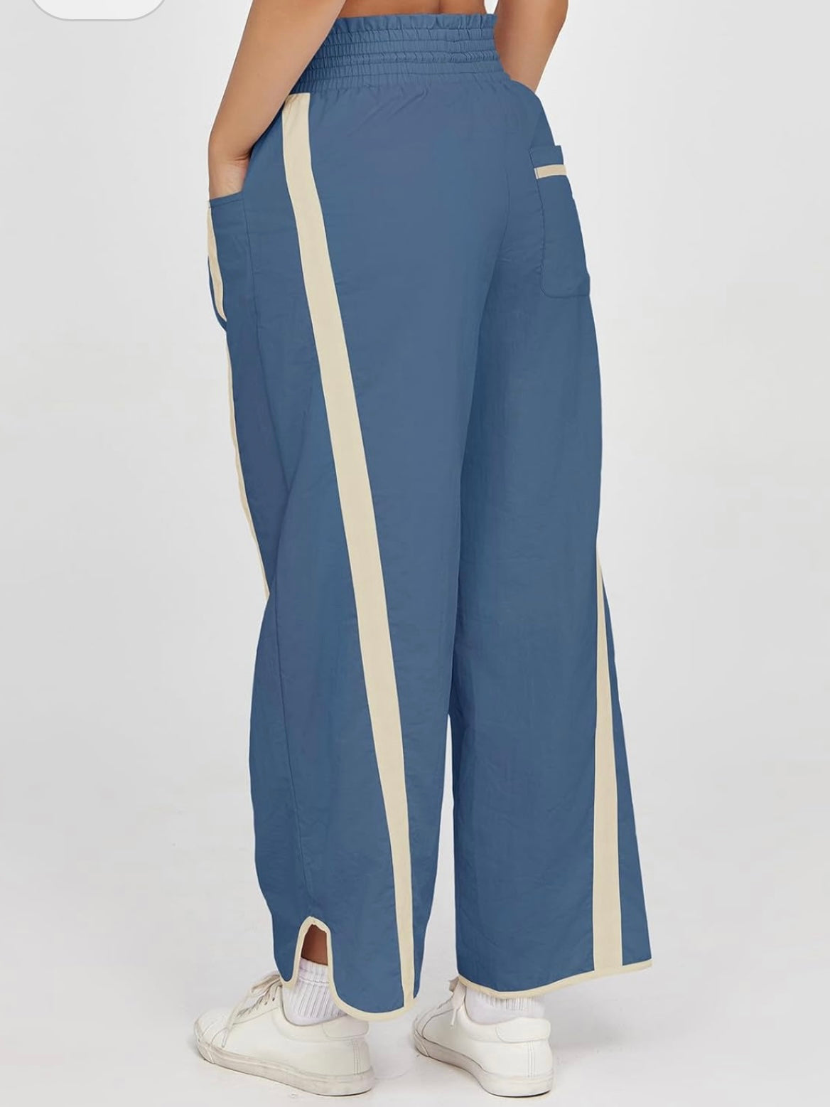 Blue cargo patched pockets joggers