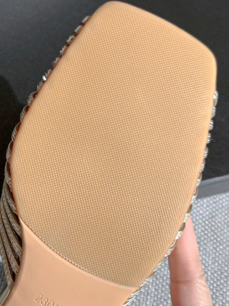 Gold low square heel shoes - Wapas
