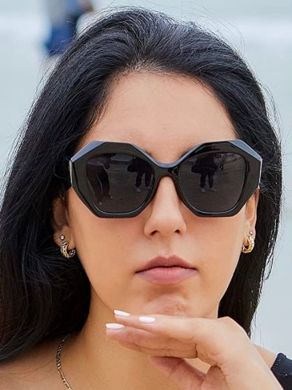 Hexagonal black retro sunglasses - Wapas