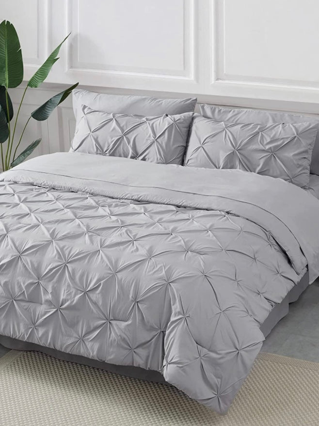 Light gray pleated bed set 8 pieces - Wapas