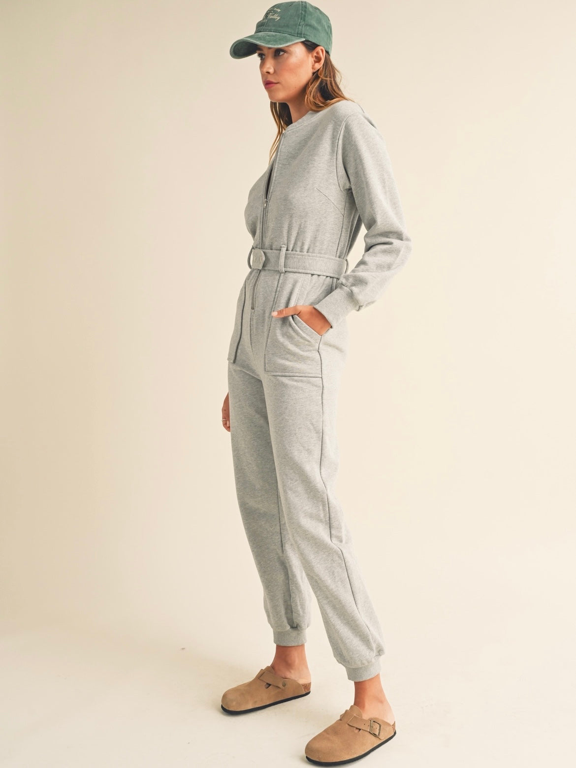 Gray long sleeves jumper