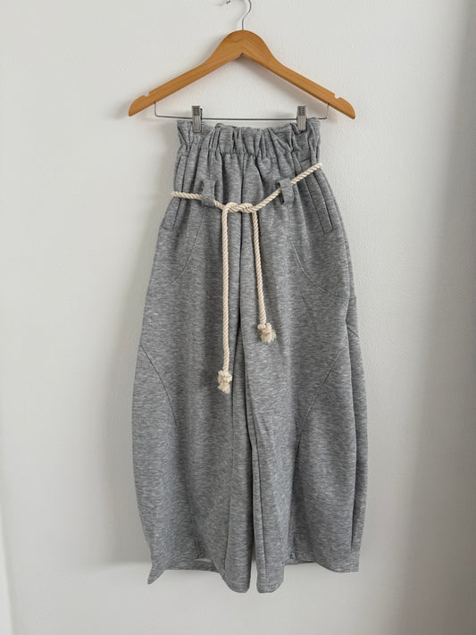 Gray sweatpants barrel