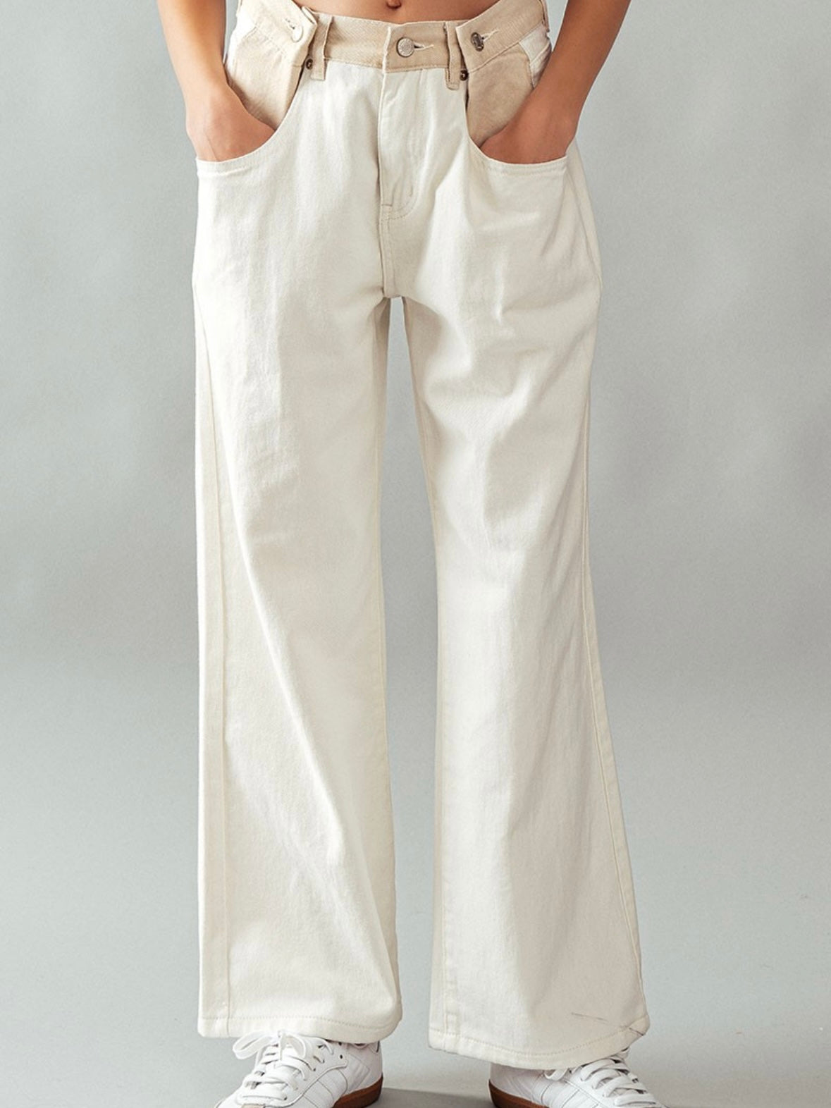 Mid beige jeans buttoned waist baggy pants