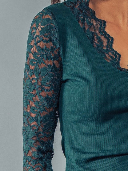 Catalina laced embroidered sleeves top