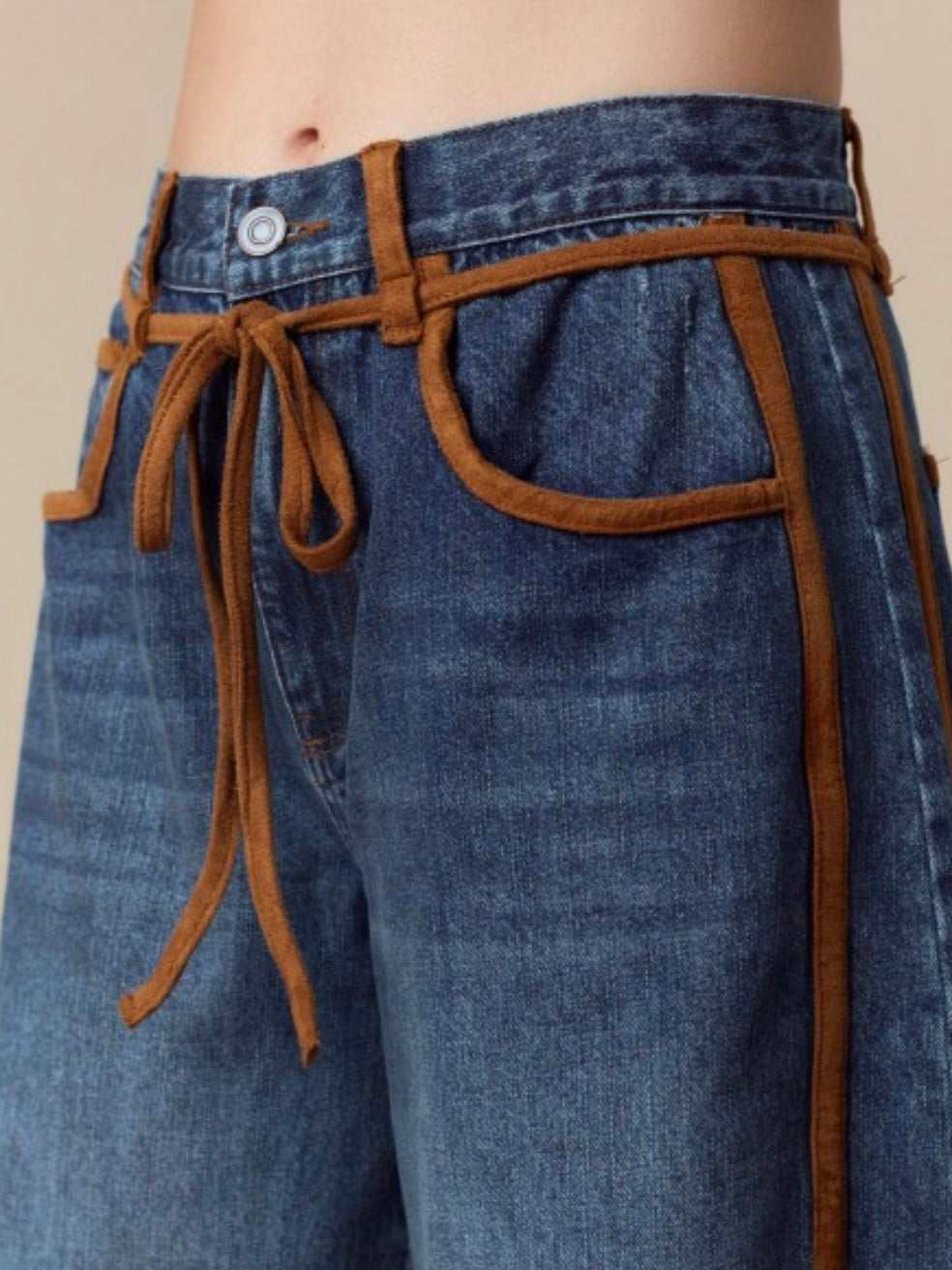 Blue two tones barrel jeans pants