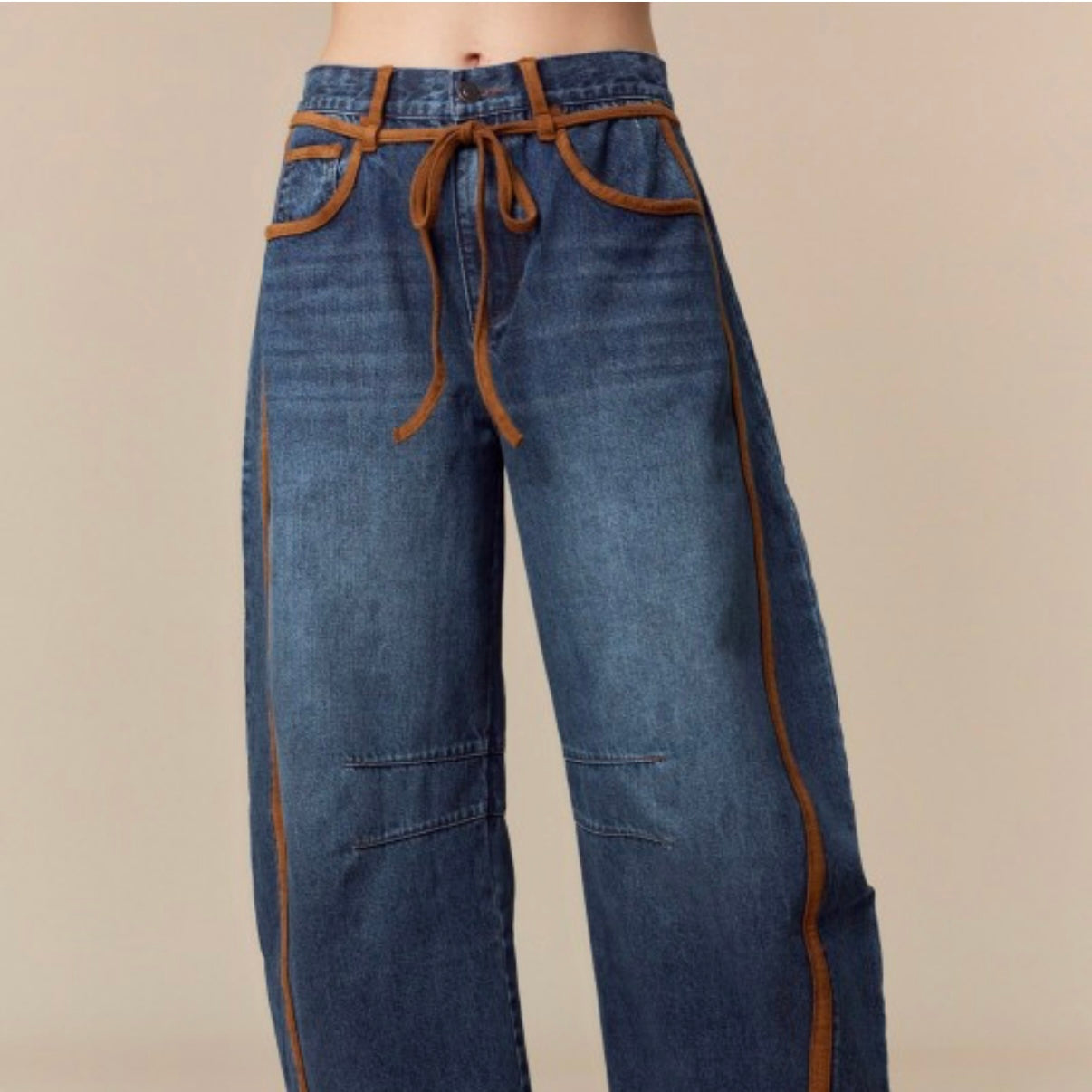 Blue two tones barrel jeans pants