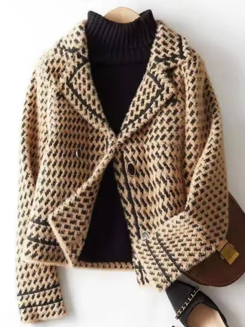 Beige and white embroidered V-neck jacket