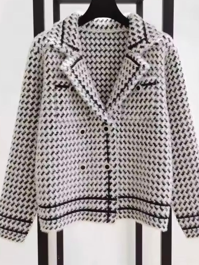 Beige and white embroidered V-neck jacket