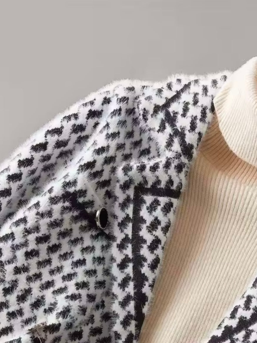 Beige and white embroidered V-neck jacket