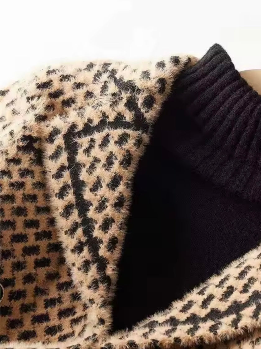 Beige and white embroidered V-neck jacket