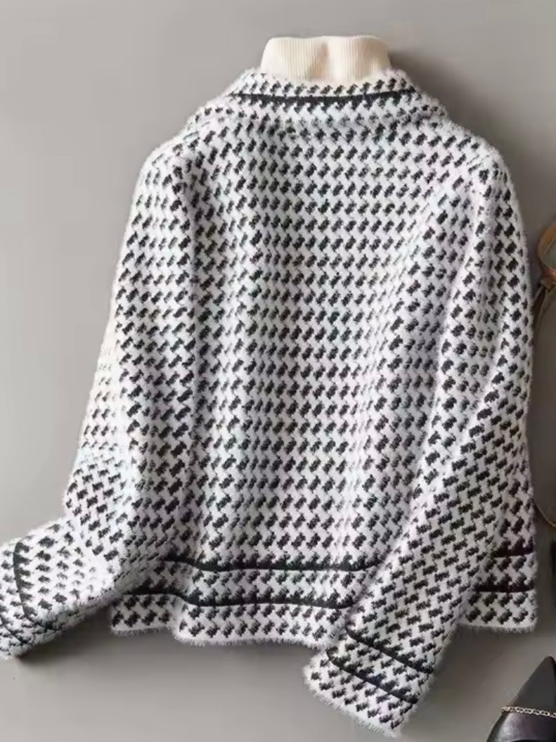 Beige and white embroidered V-neck jacket