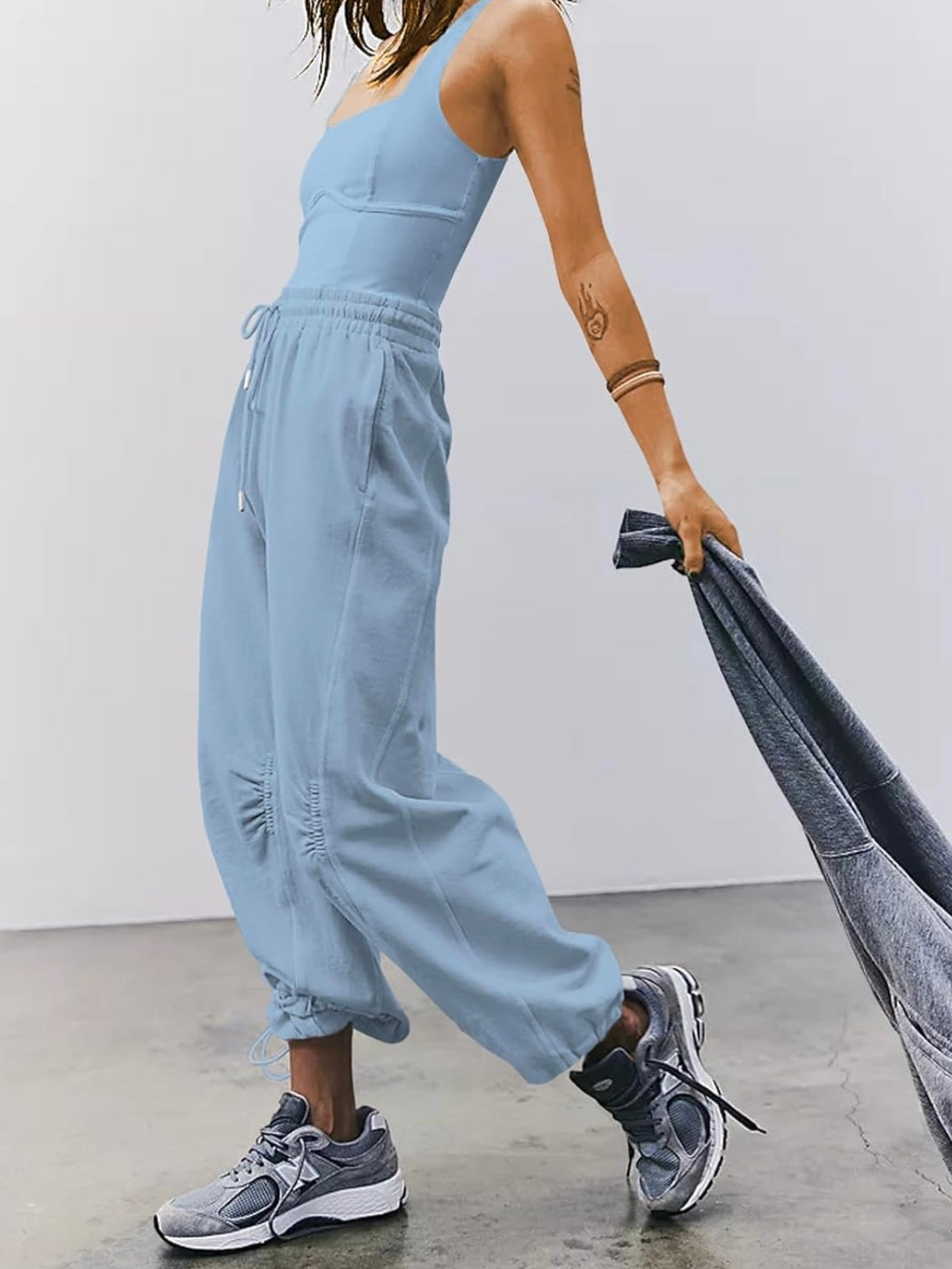 Solid colors sleeveless jumper