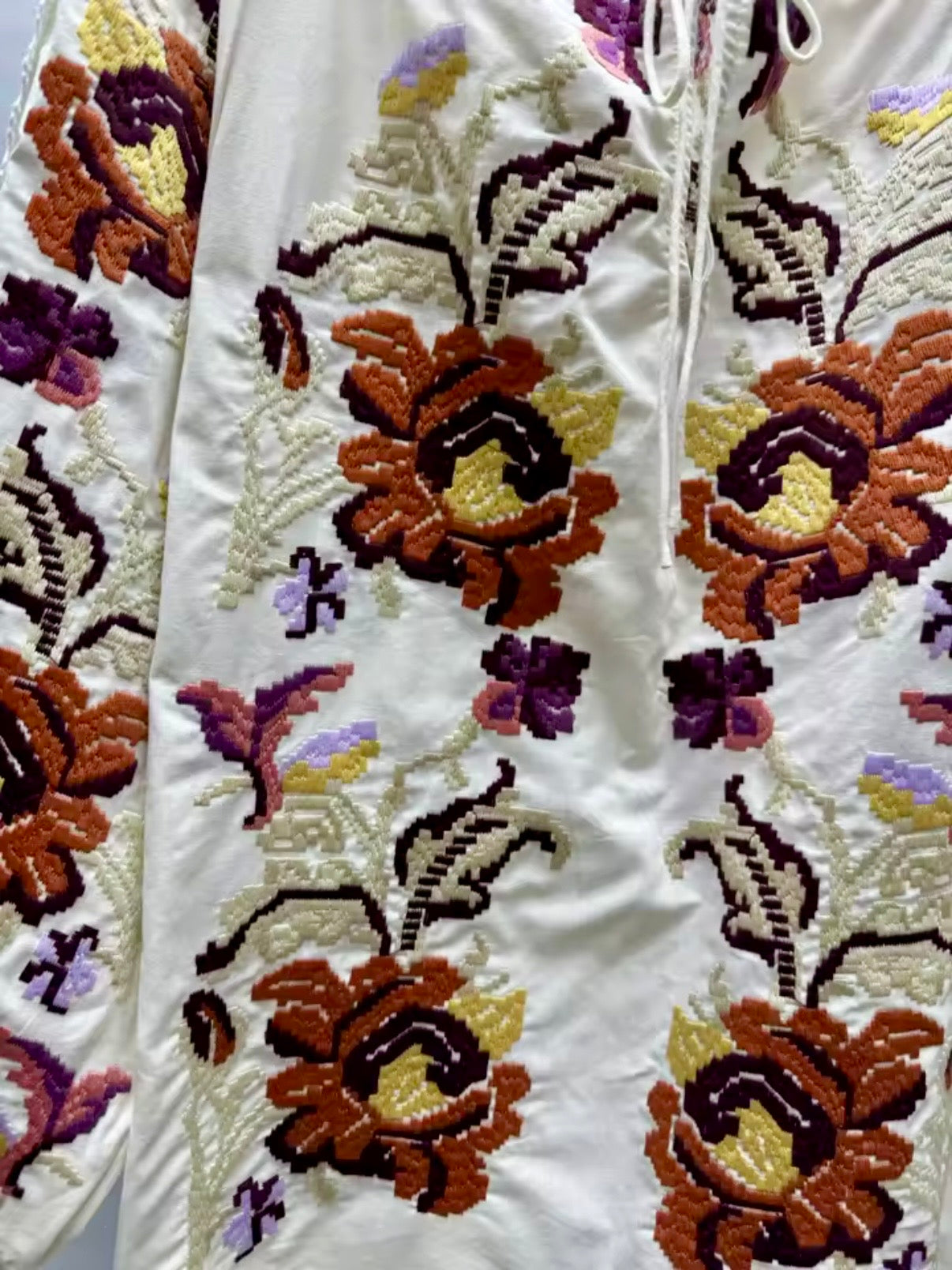 White floral lanterns long sleeves shirt