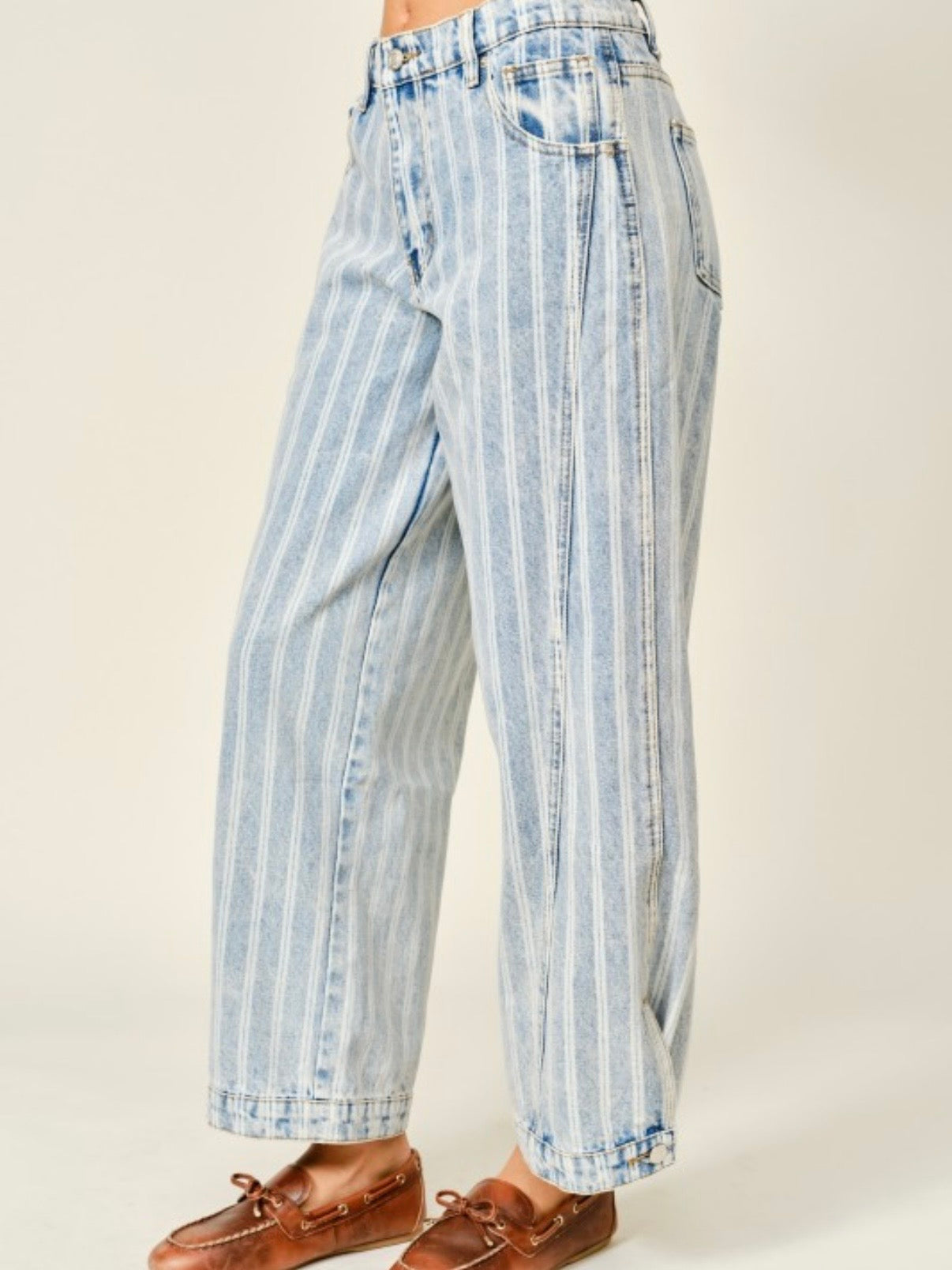 Striped blue and off white barrel seams pants