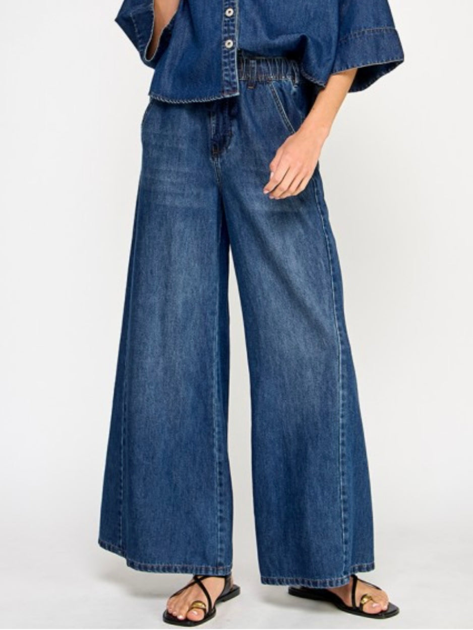 Blue wide elastic band jeans pants