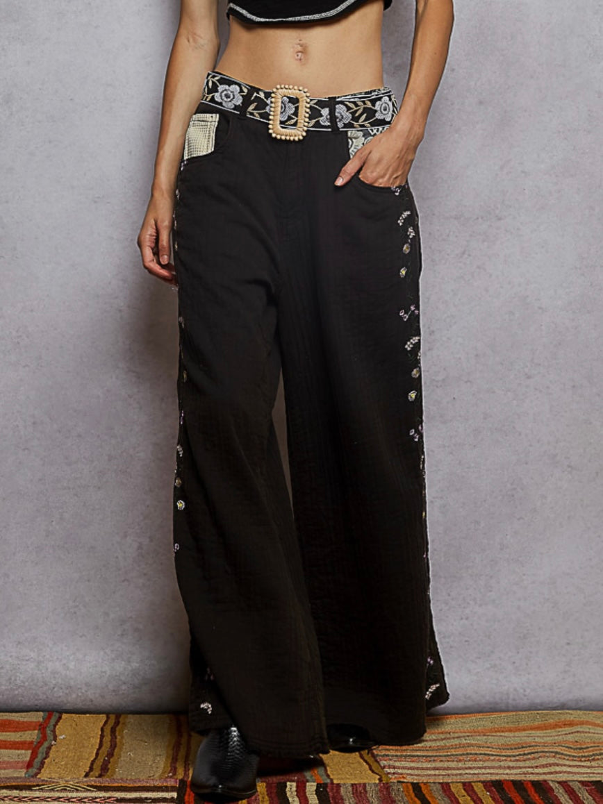 Black and white crochet mixed fabrics patched wide cargo pants