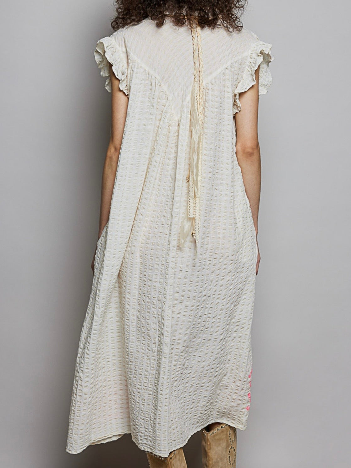 Natural and pink embroidered details sleeveless maxi dress