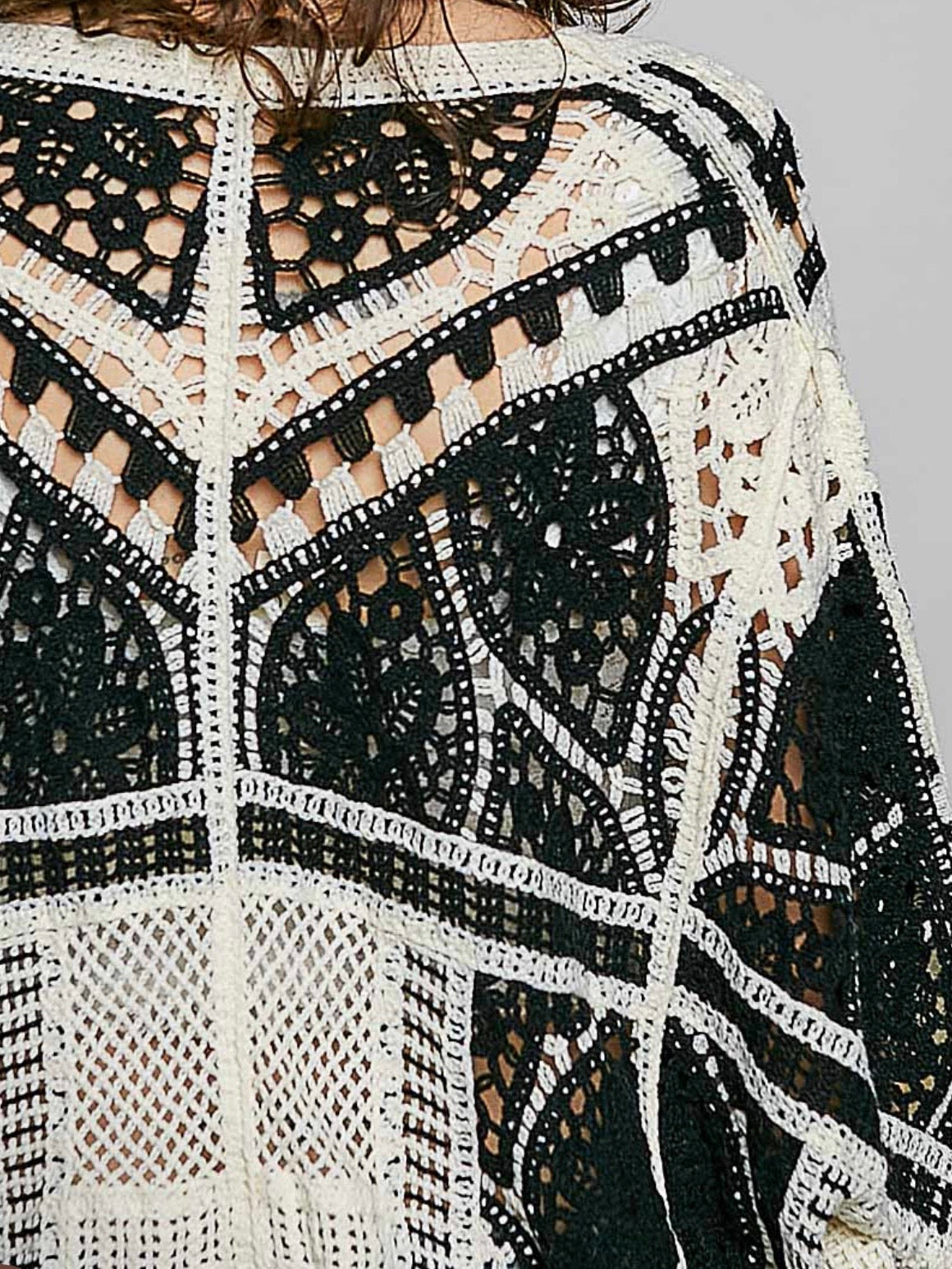Black and white  knitted shacket top