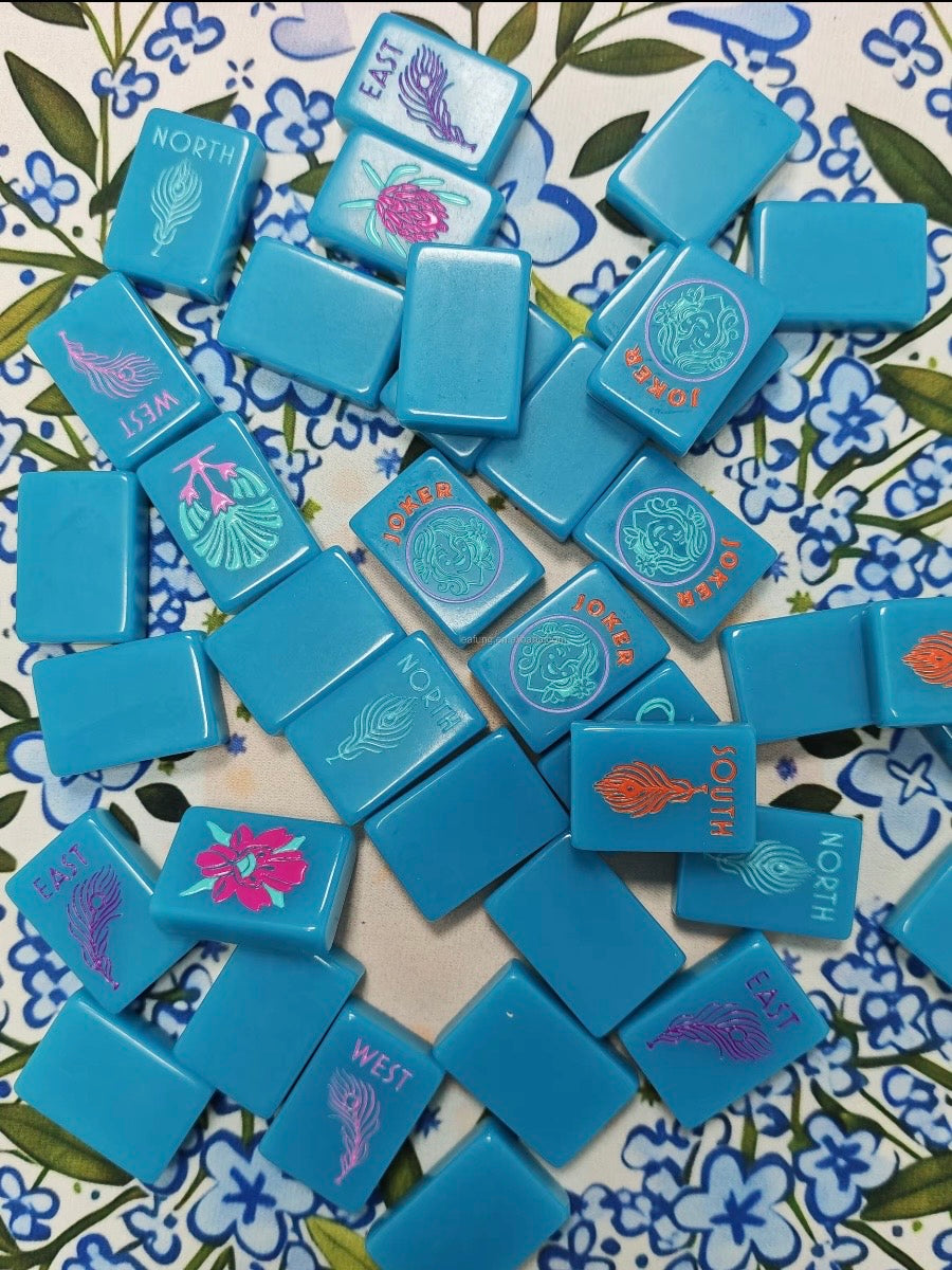 Blue leaves Mahjong tiles set