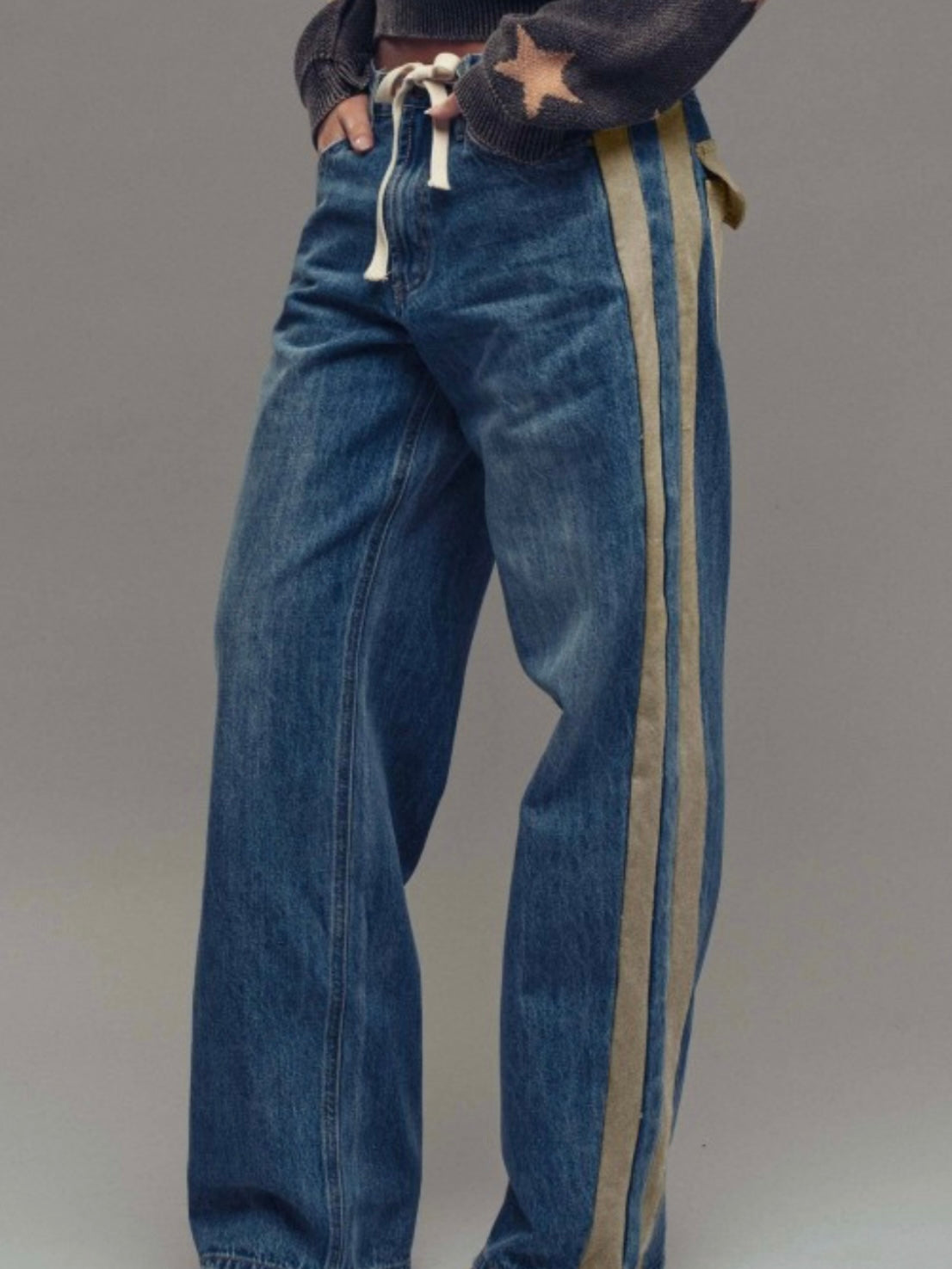 Blue and beige straps flaps pockets wide pants