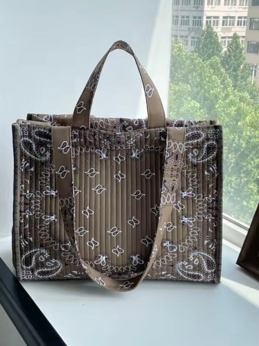 Colors tote plush bag