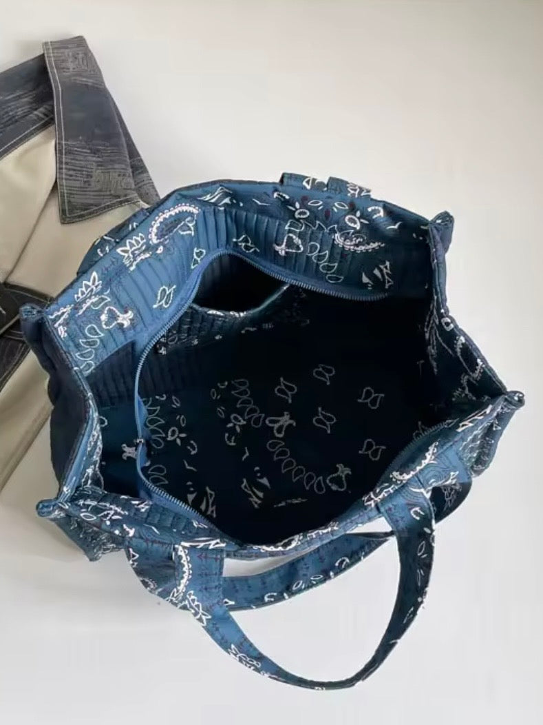 Colors tote plush bag