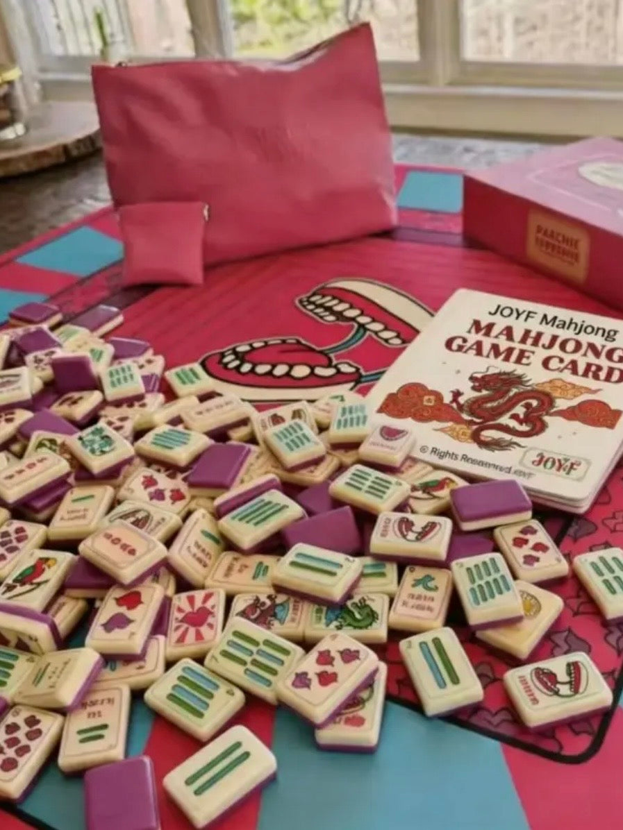 Burgundy kisses and lips Mahjong tiles set