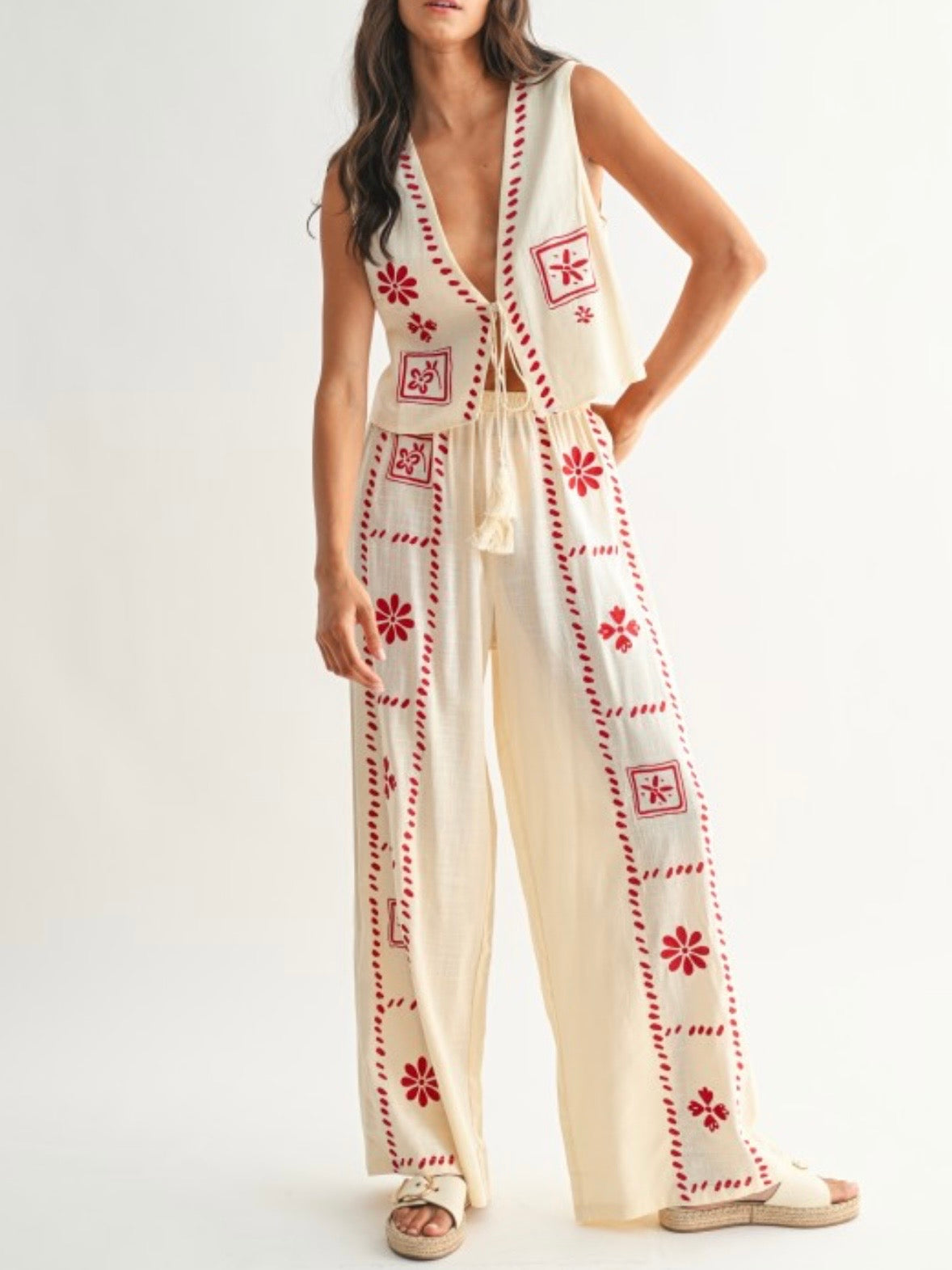 Off white and red floral detail set top and pants