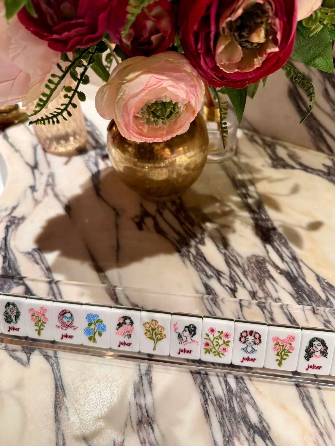 Cup of Tea, Women Roses, burgundy back Mahjong tiles set and mat