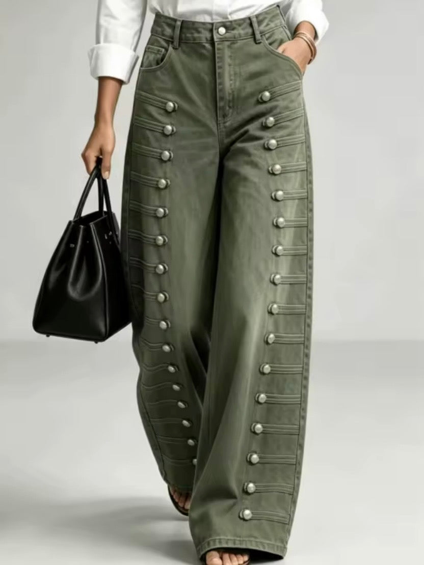 Solid colors barrel seams studded details pants