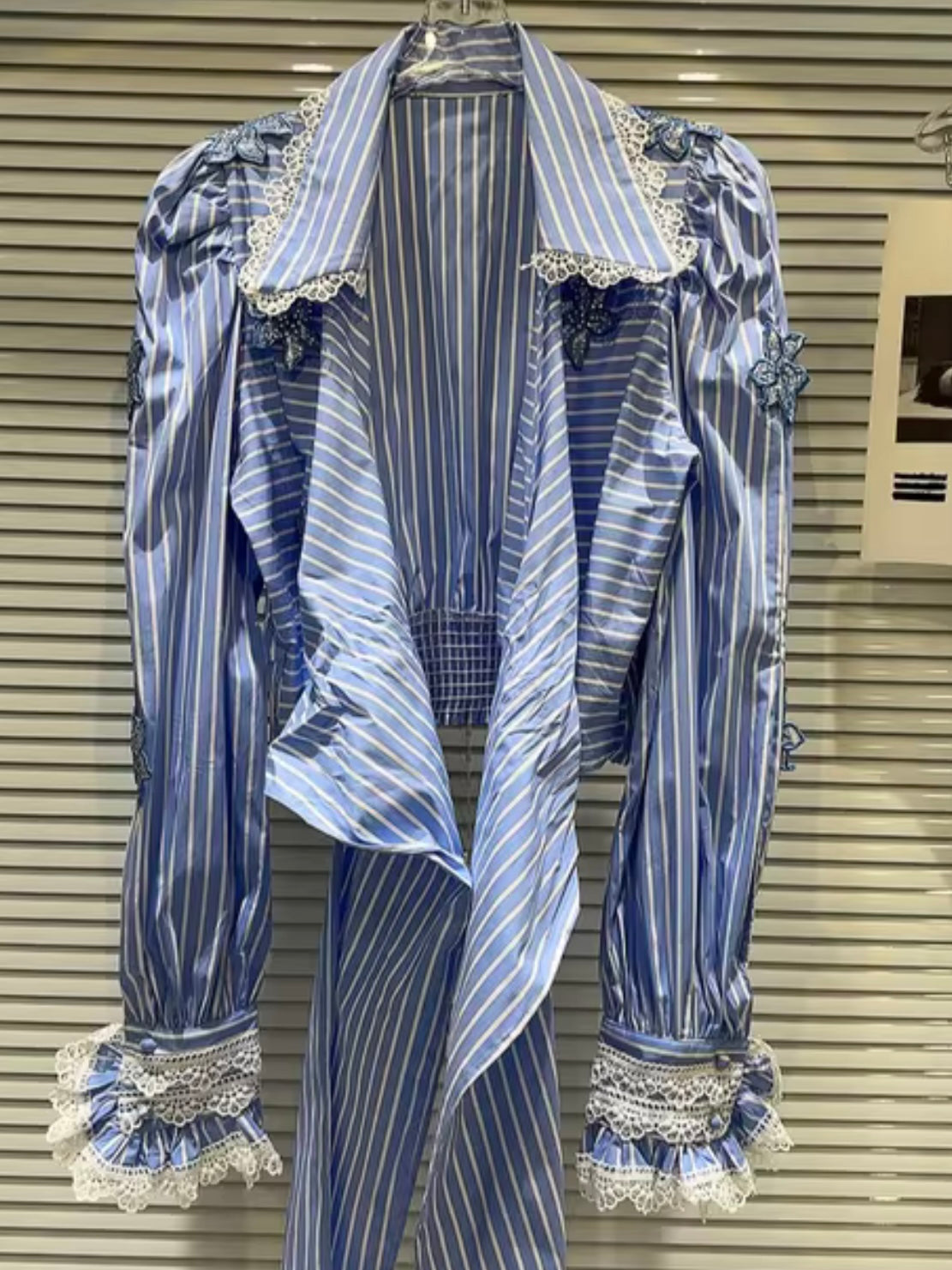 Blue and white striped bow embroidered shirt white lace