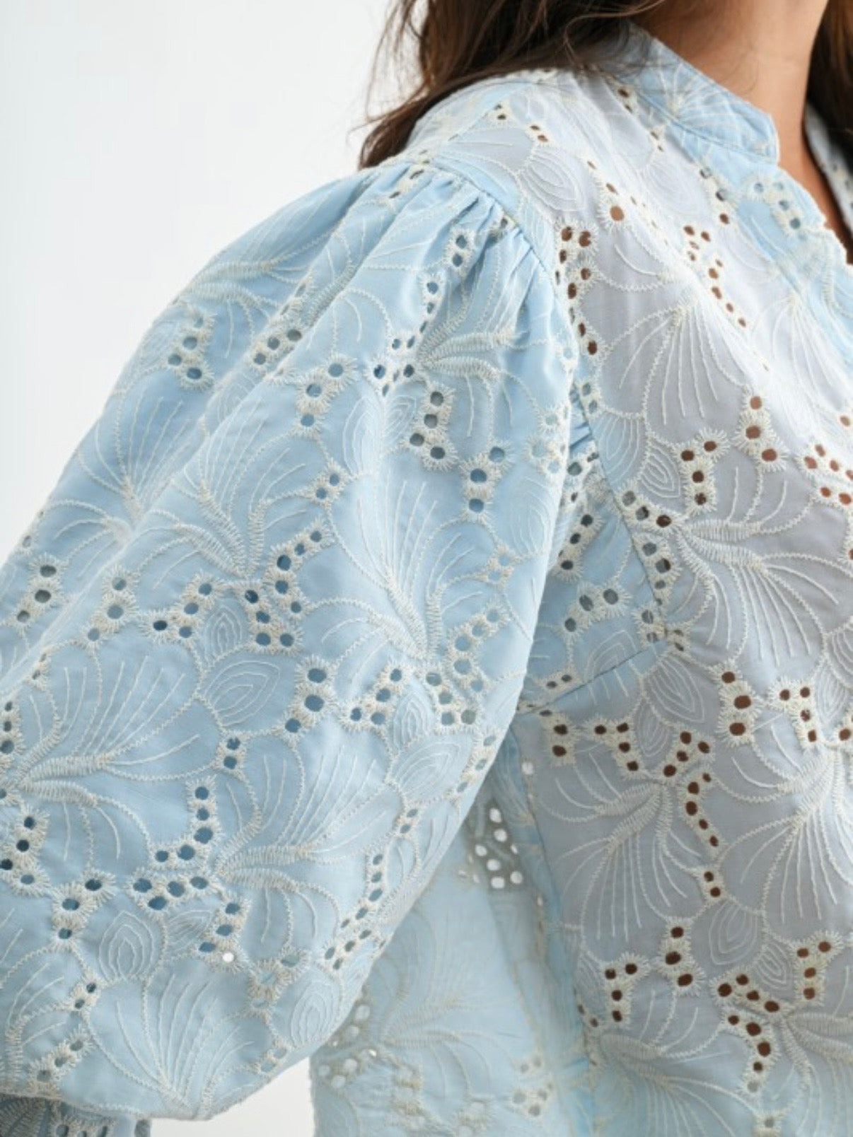 Light blue floral puff 3/4 long sleeves shirt