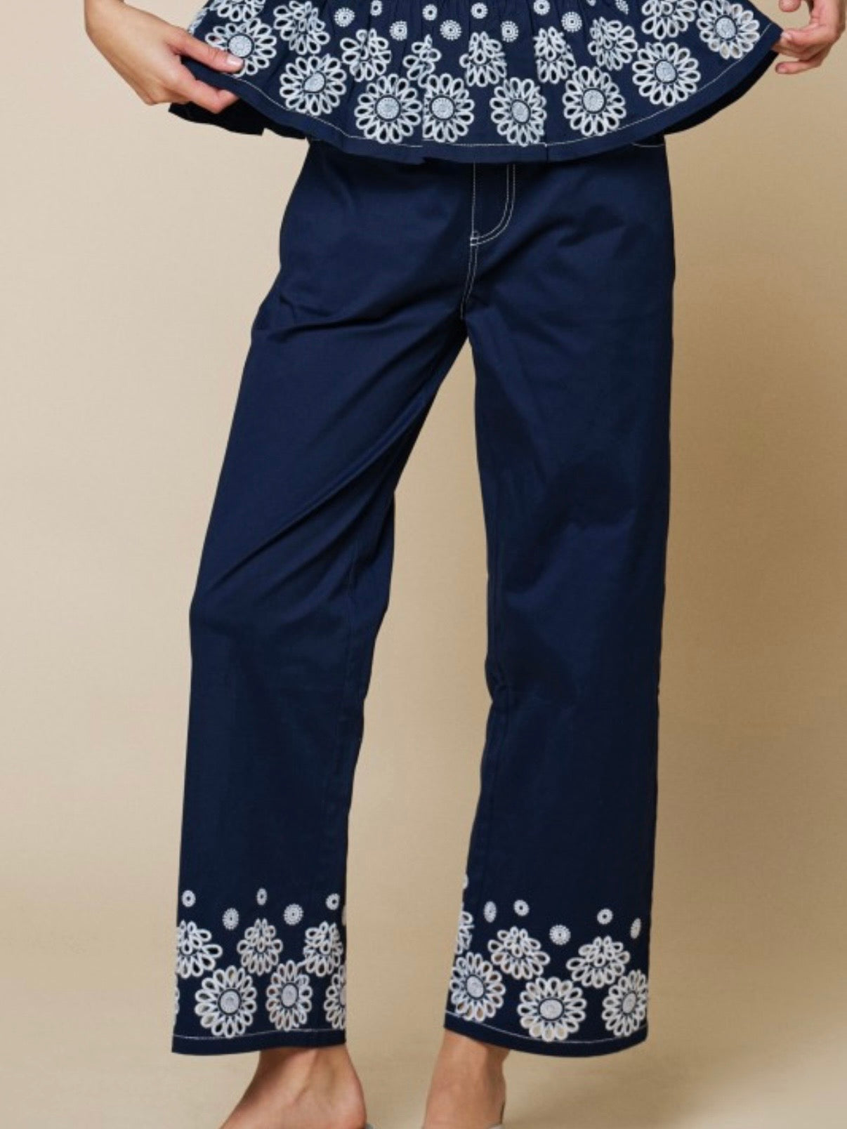 Navy blue Floral embroidered fabric straight Capri pants