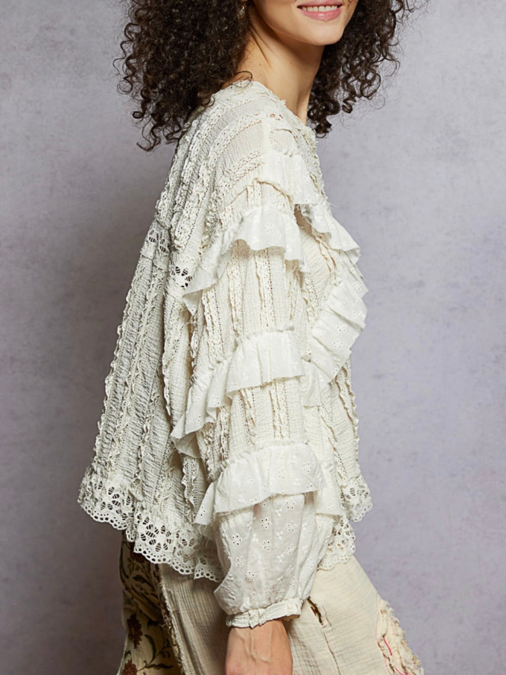 Romantic Wide loose fit lace blouse with balloon sleeves