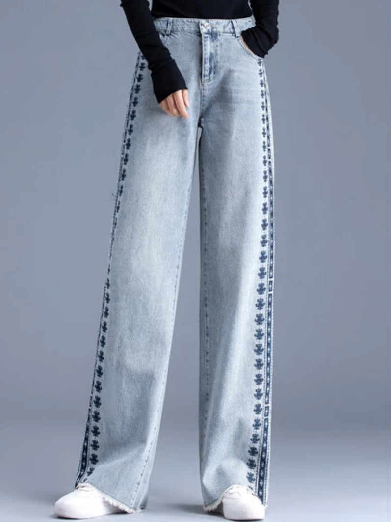 Light blue jeans embroidered pants