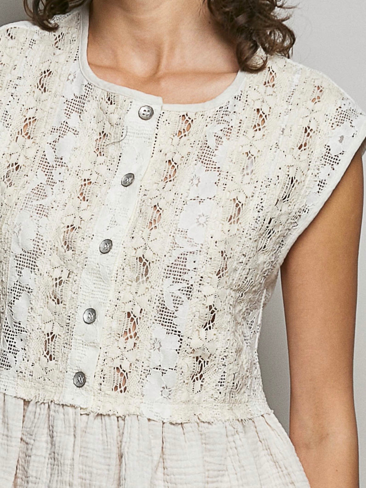 Off-White Floral Lace Button-Front Ruffle Top