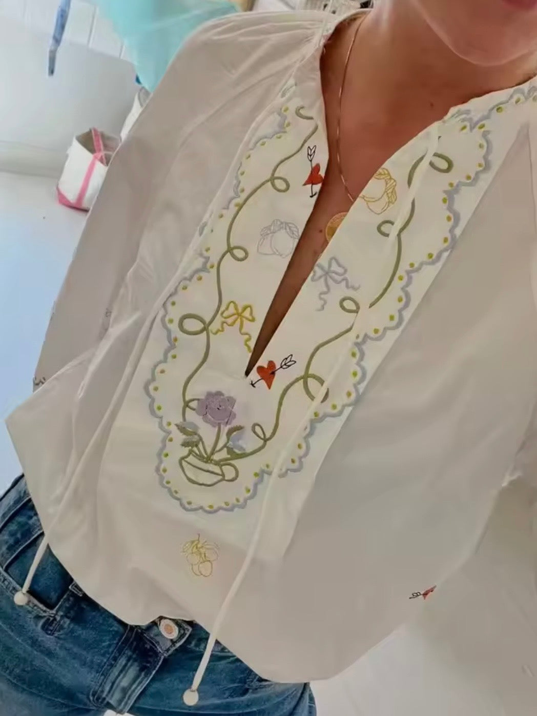 White floral embroidered long sleeves shirt
