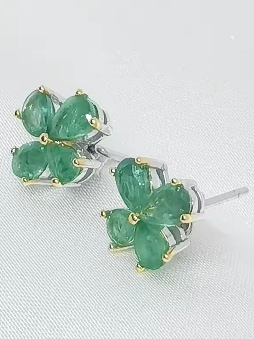 Silver 925 flowers emeralds stud earrings