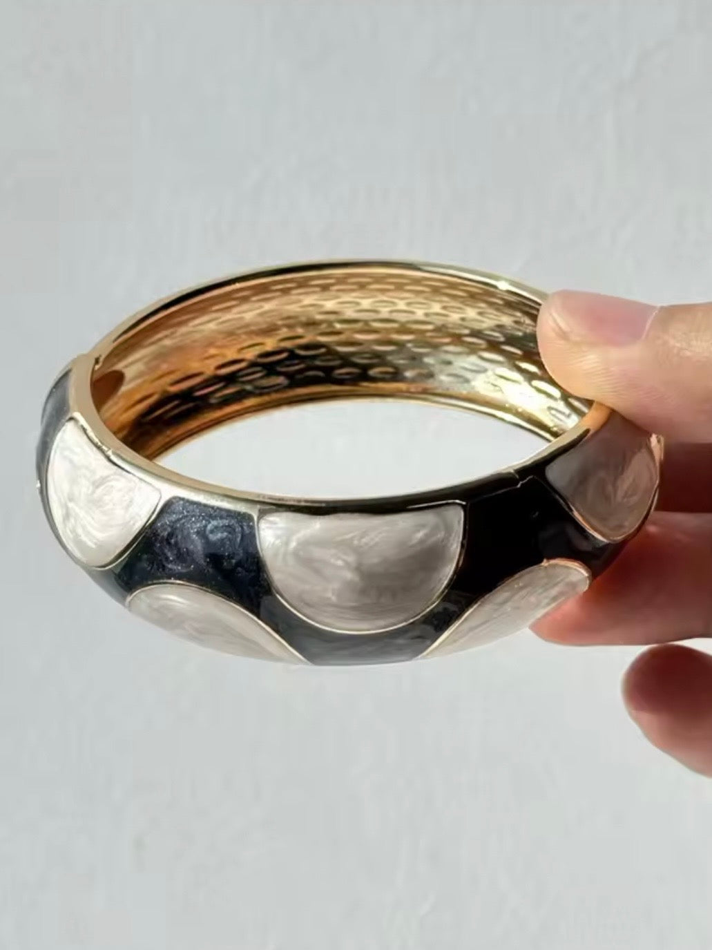 Mixed designs resin acrylic metal wide bracelet