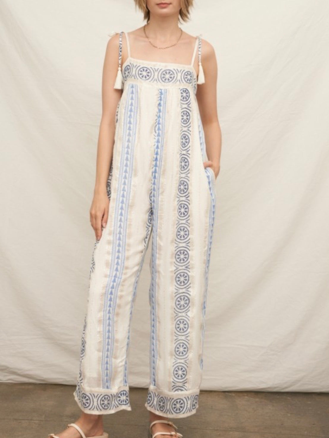 Beige and blue sleeveless floral embroidered jumper