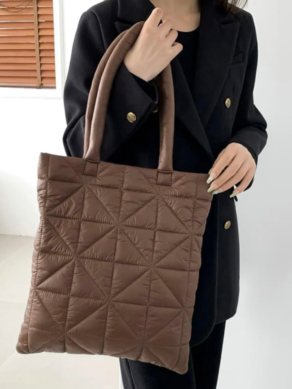 Solid colors padded woven big handbag