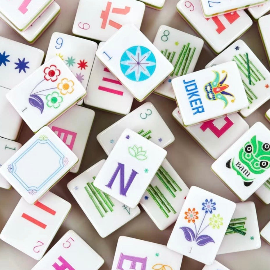 Fuchsia, green and white Mahjong tiles set