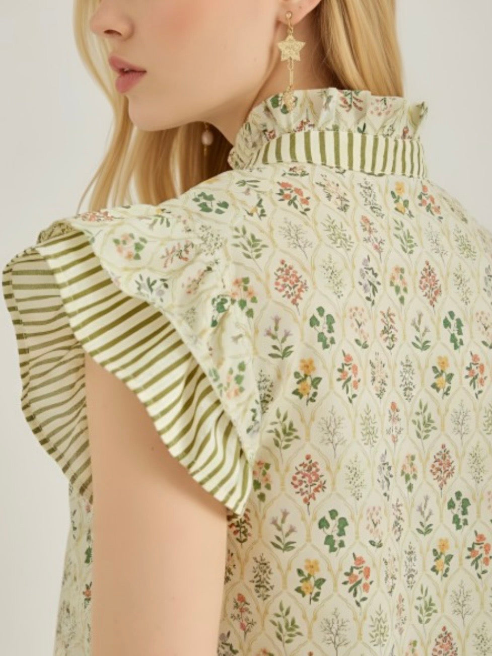 Light green ruffle short sleeves shirt blouse
