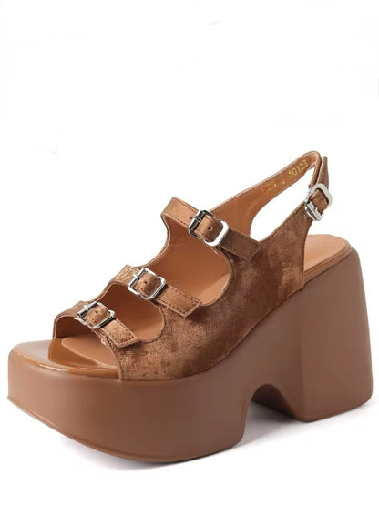 Brown three straps buckled sandals