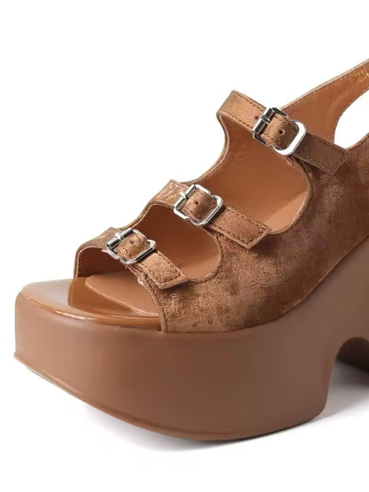 Brown three straps buckled sandals