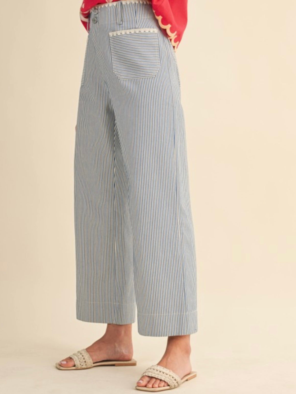 Color striped white fabric straight Capri pants