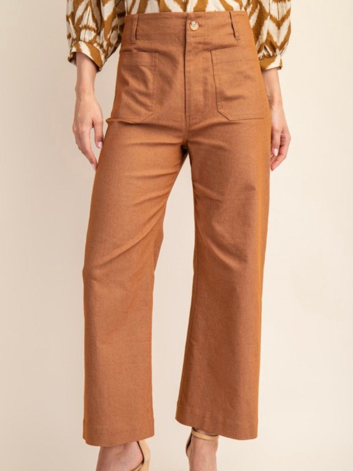 Solid colors fabric straight Capri pants