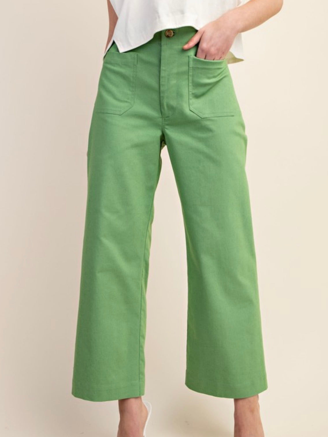 Solid colors fabric straight Capri pants