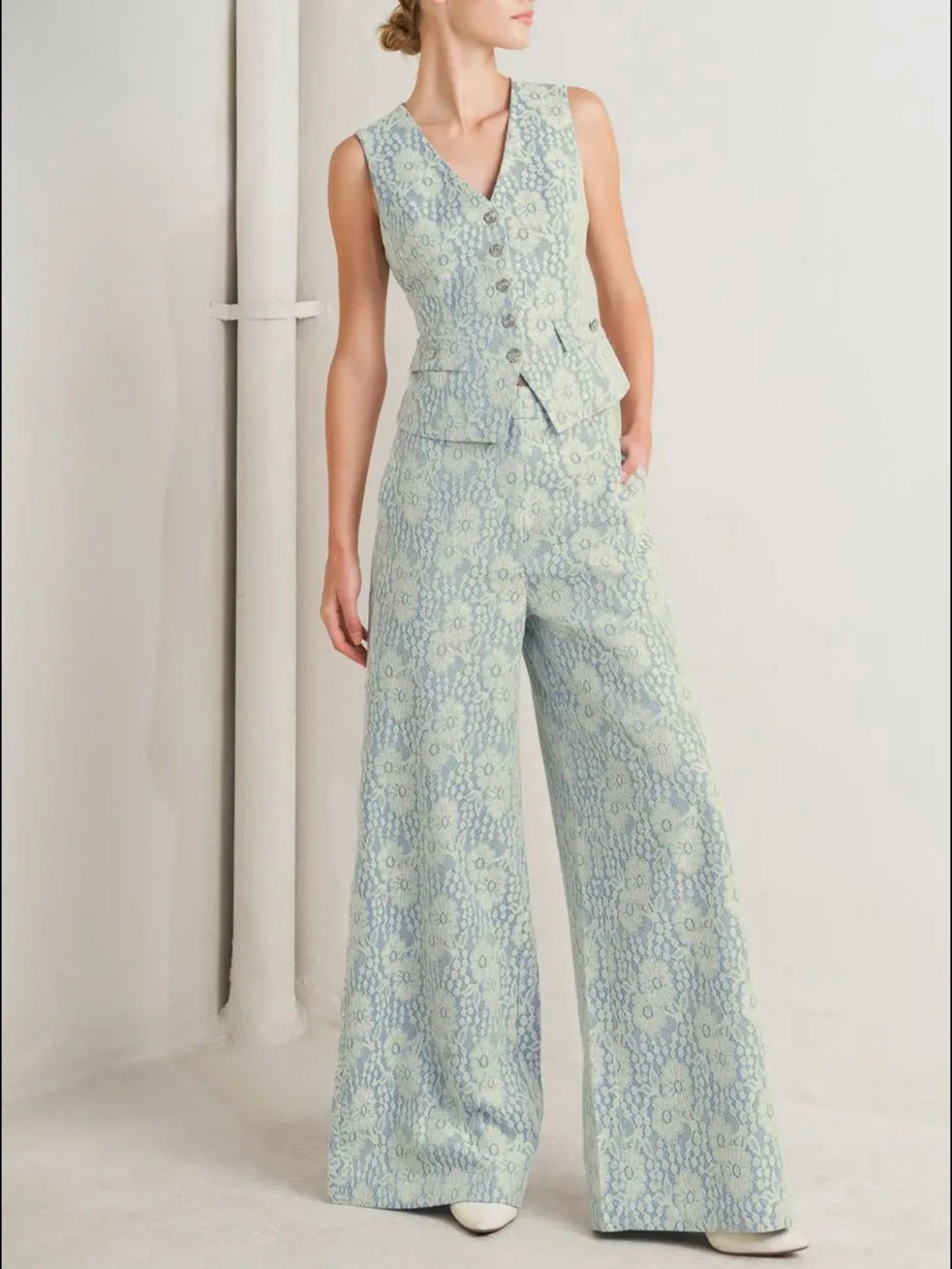 Light blue floral Detail set vest and pants